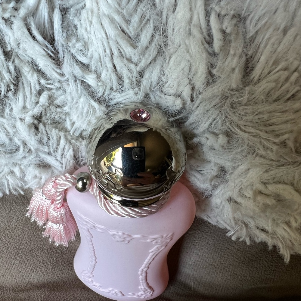 Delina - Picture 4 of 6